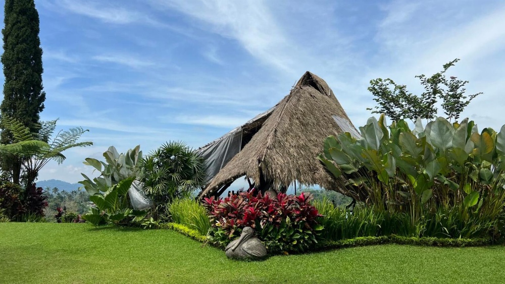 Village Above The Clouds Main image